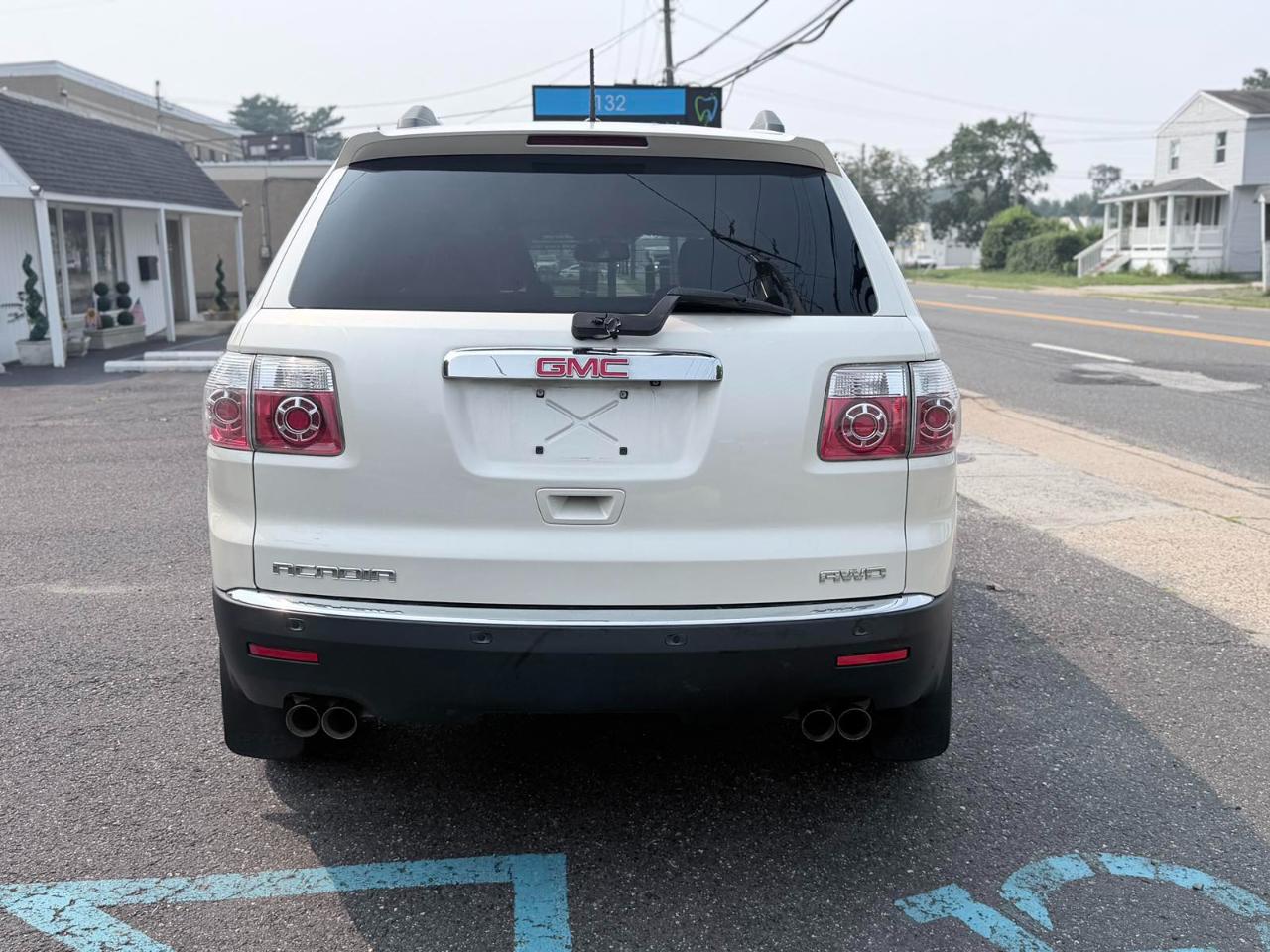 GMC Acadia AWD 4dr SLT1 2012