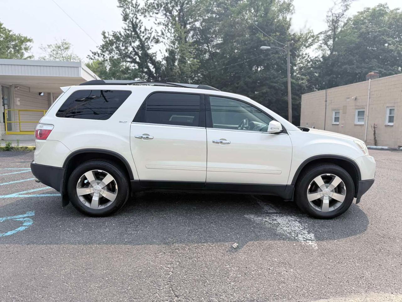 GMC Acadia AWD 4dr SLT1 2012