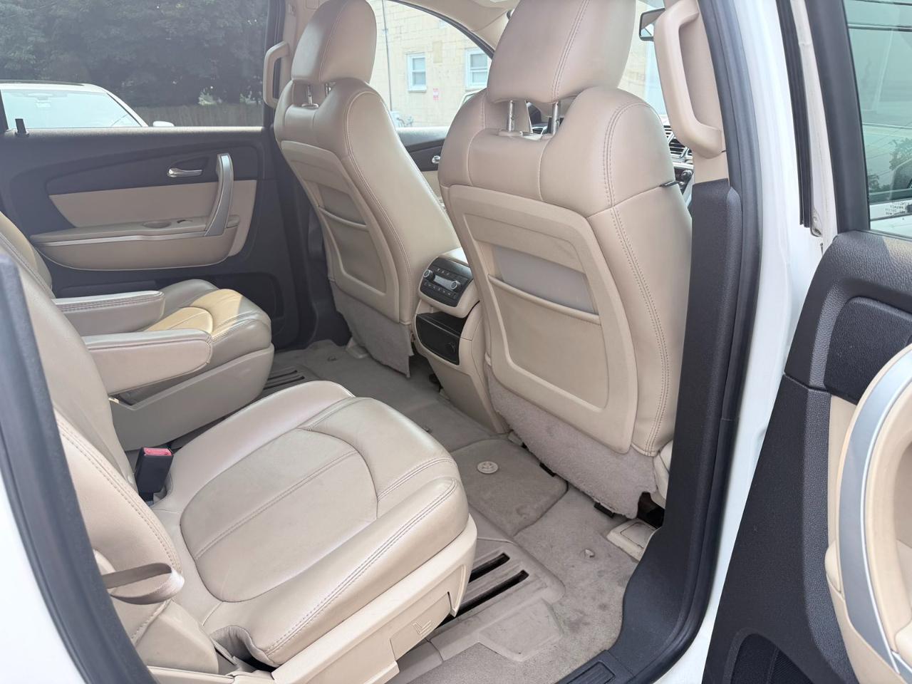 GMC Acadia AWD 4dr SLT1 2012