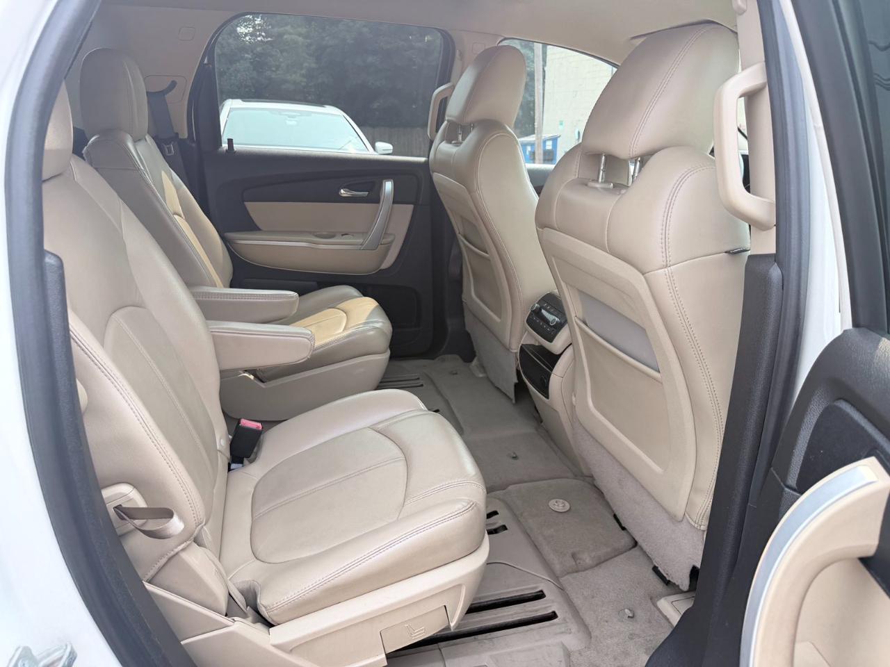 GMC Acadia AWD 4dr SLT1 2012