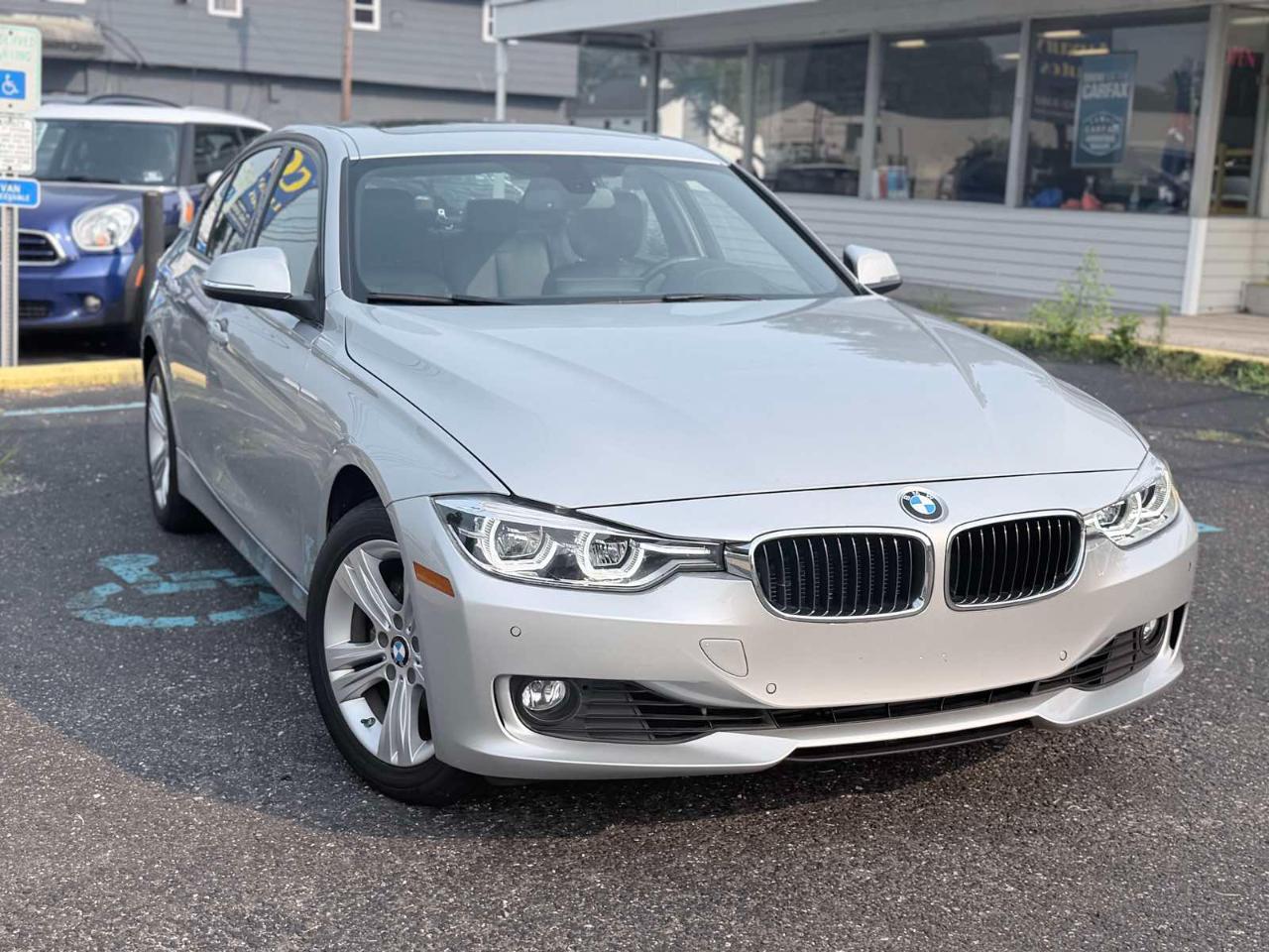 BMW 3 Series 4dr Sdn 328i xDrive AWD SULEV 2016