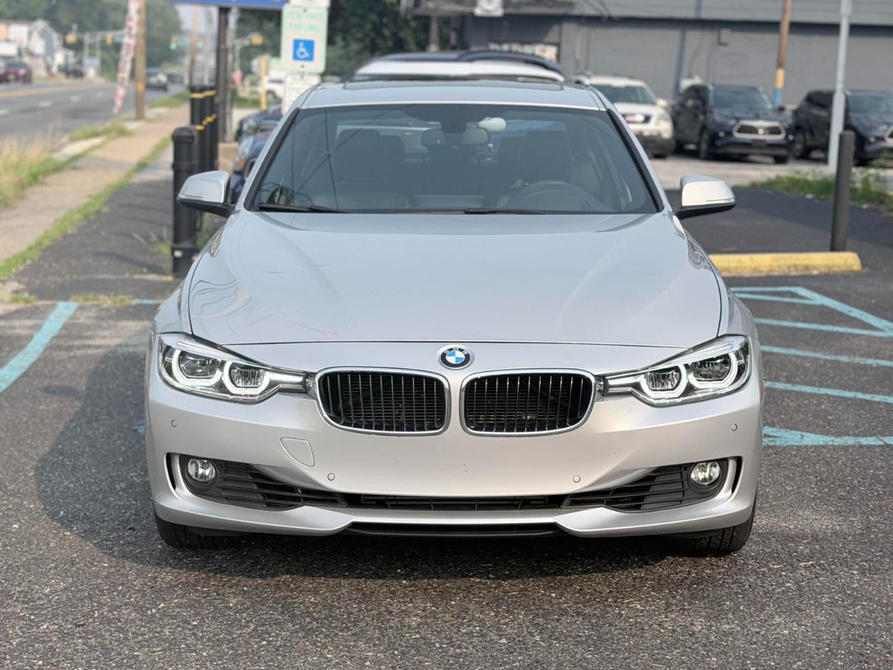 BMW 3 Series 4dr Sdn 328i xDrive AWD SULEV 2016