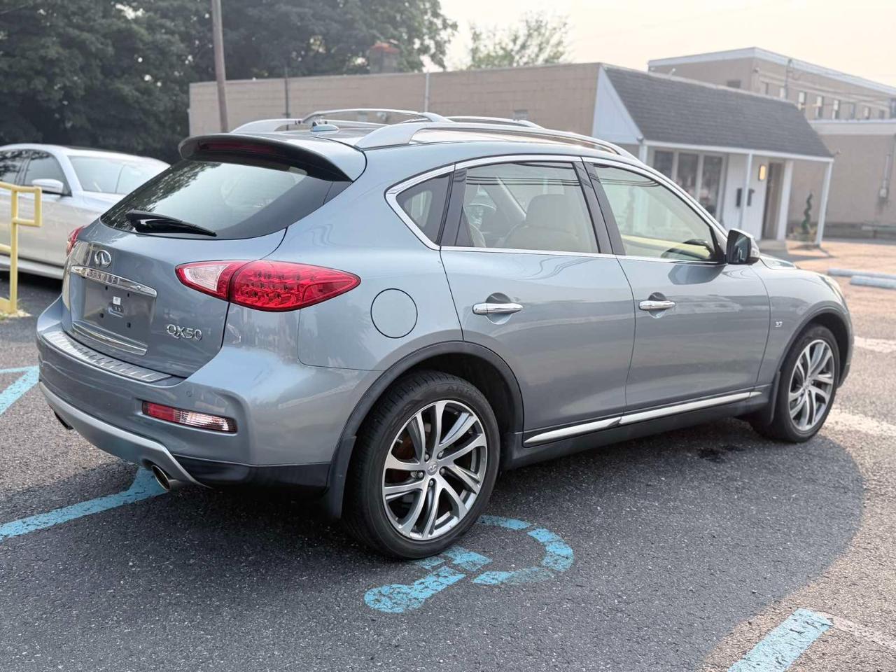 Infiniti QX50 AWD 2017