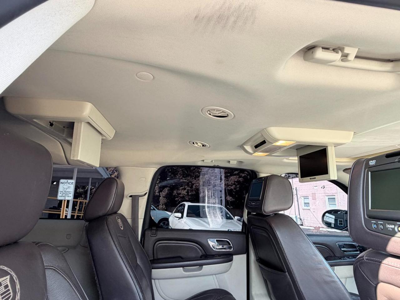 Cadillac Escalade ESV AWD 4dr Platinum Edition 2013