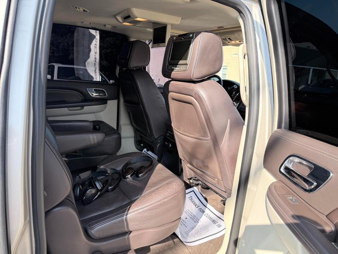 Cadillac Escalade ESV AWD 4dr Platinum Edition 2013