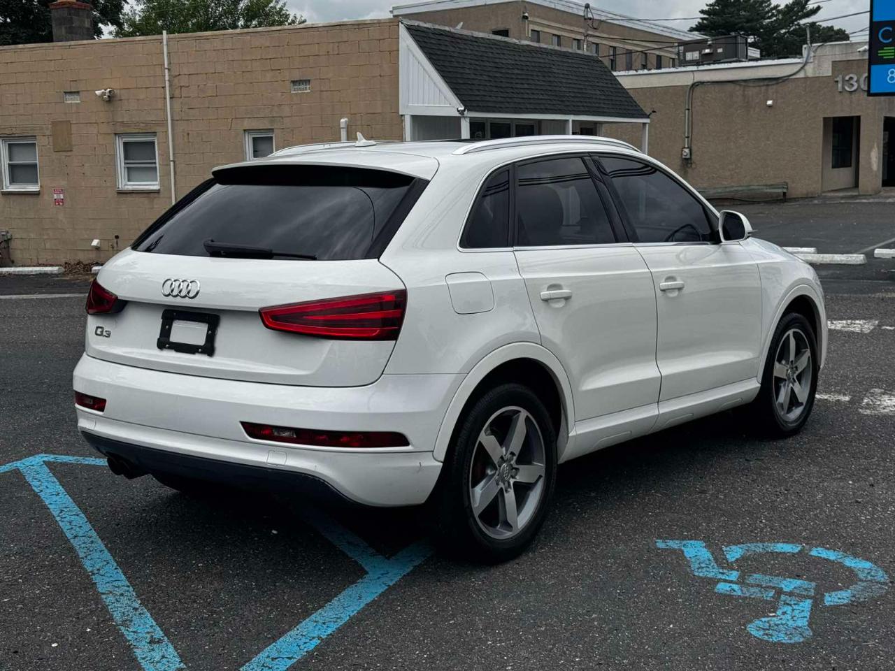 Audi Q3 FrontTrak 4dr 2.0T Premium Plus 2015