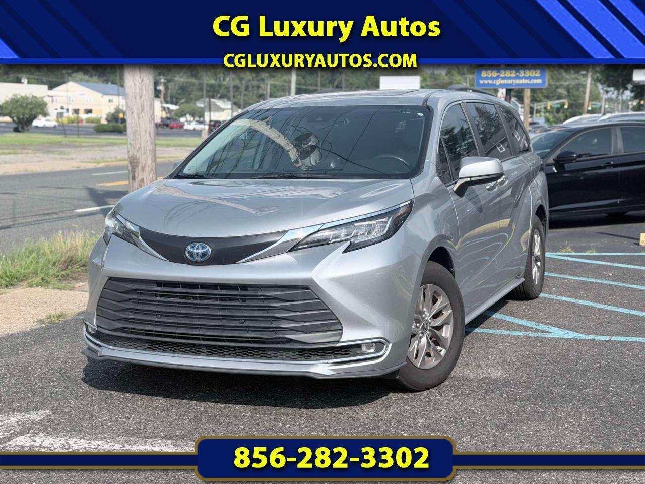 Toyota Sienna XLE FWD 7-Passenger (Natl) 2022