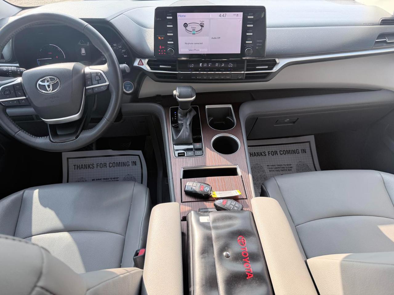 Toyota Sienna XLE FWD 7-Passenger (Natl) 2022