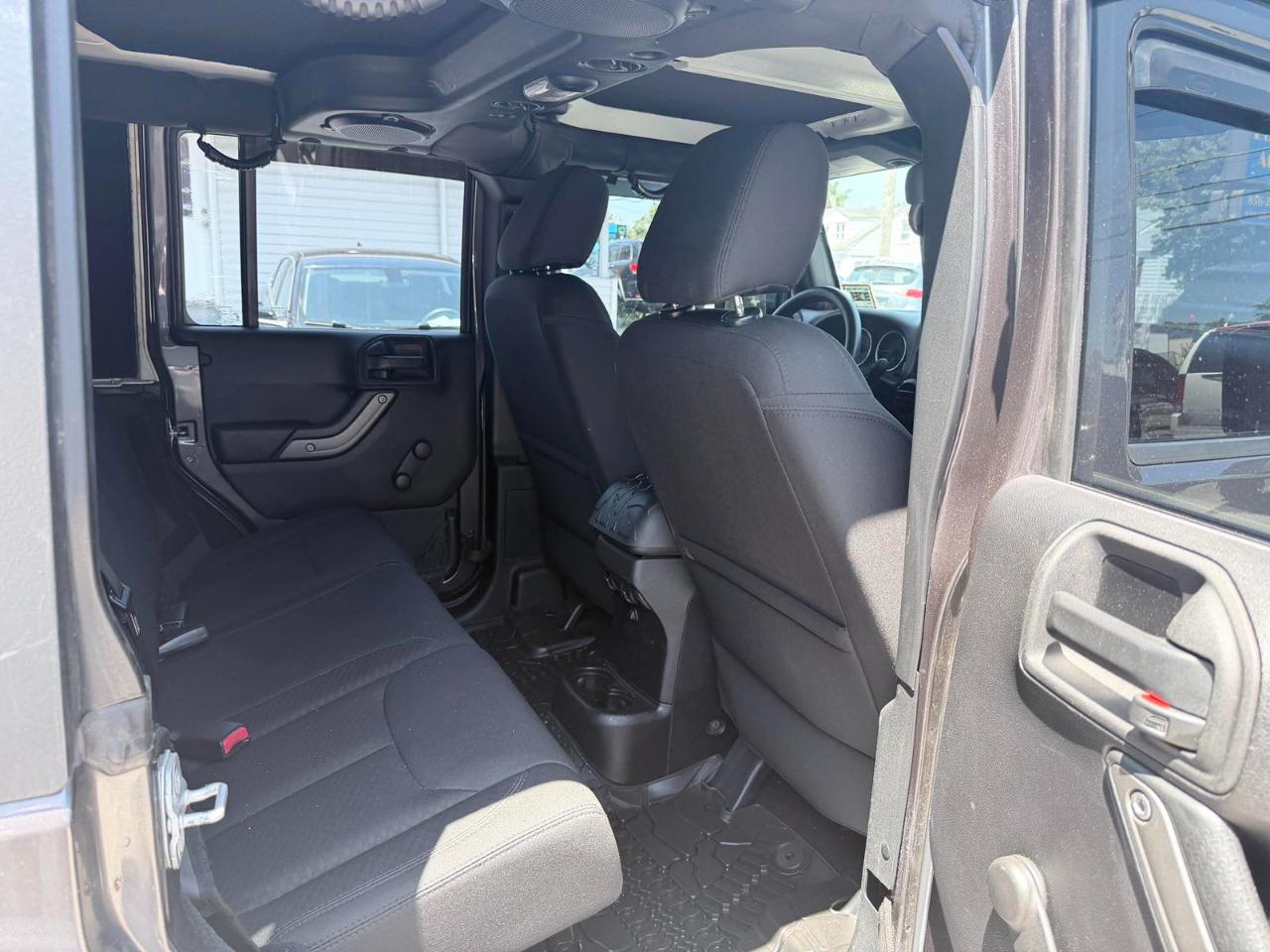 Jeep Wrangler Unlimited 4WD 4dr Sport 2014