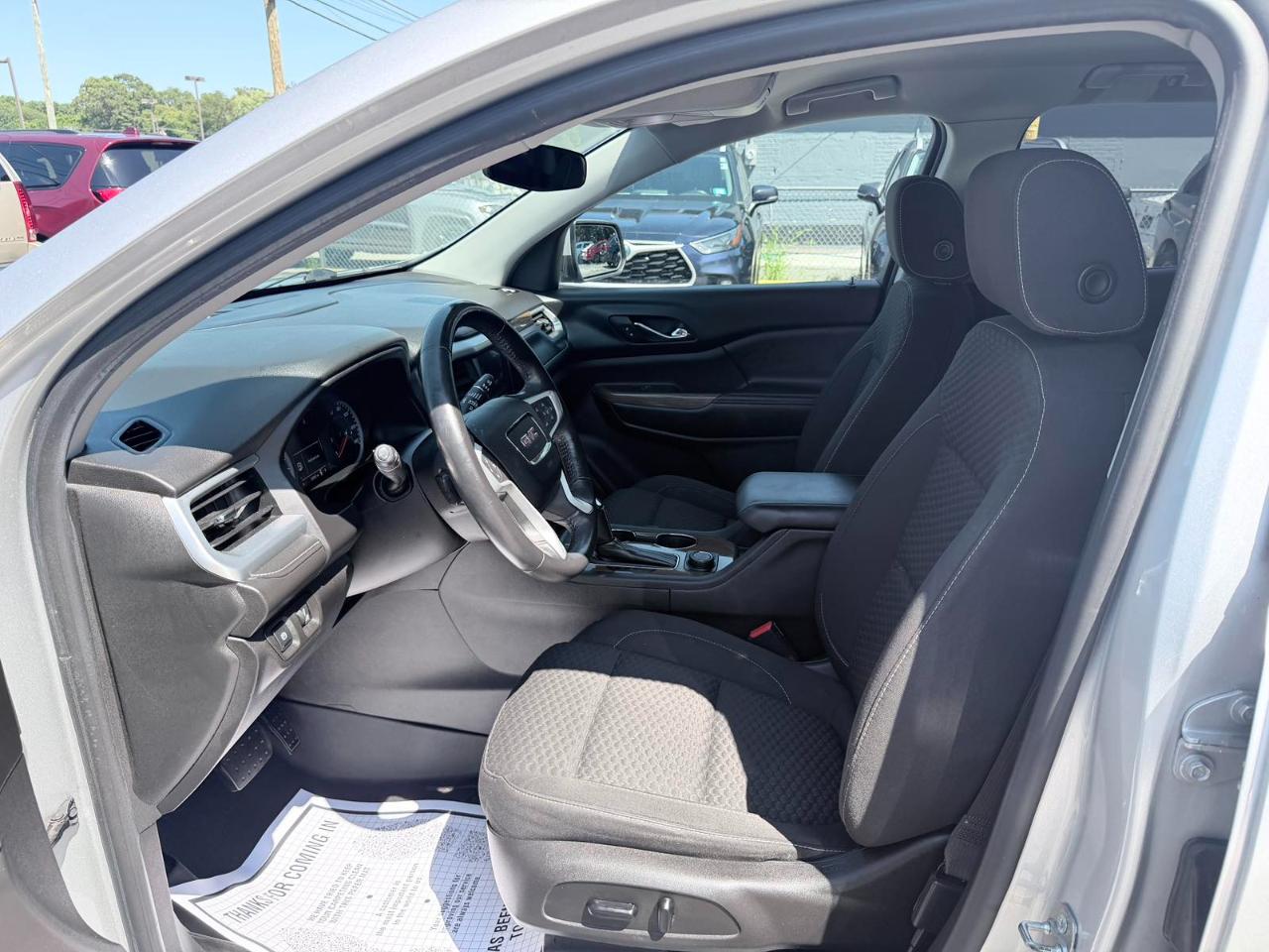 GMC Acadia AWD 4dr SLE w/SLE-2 2017