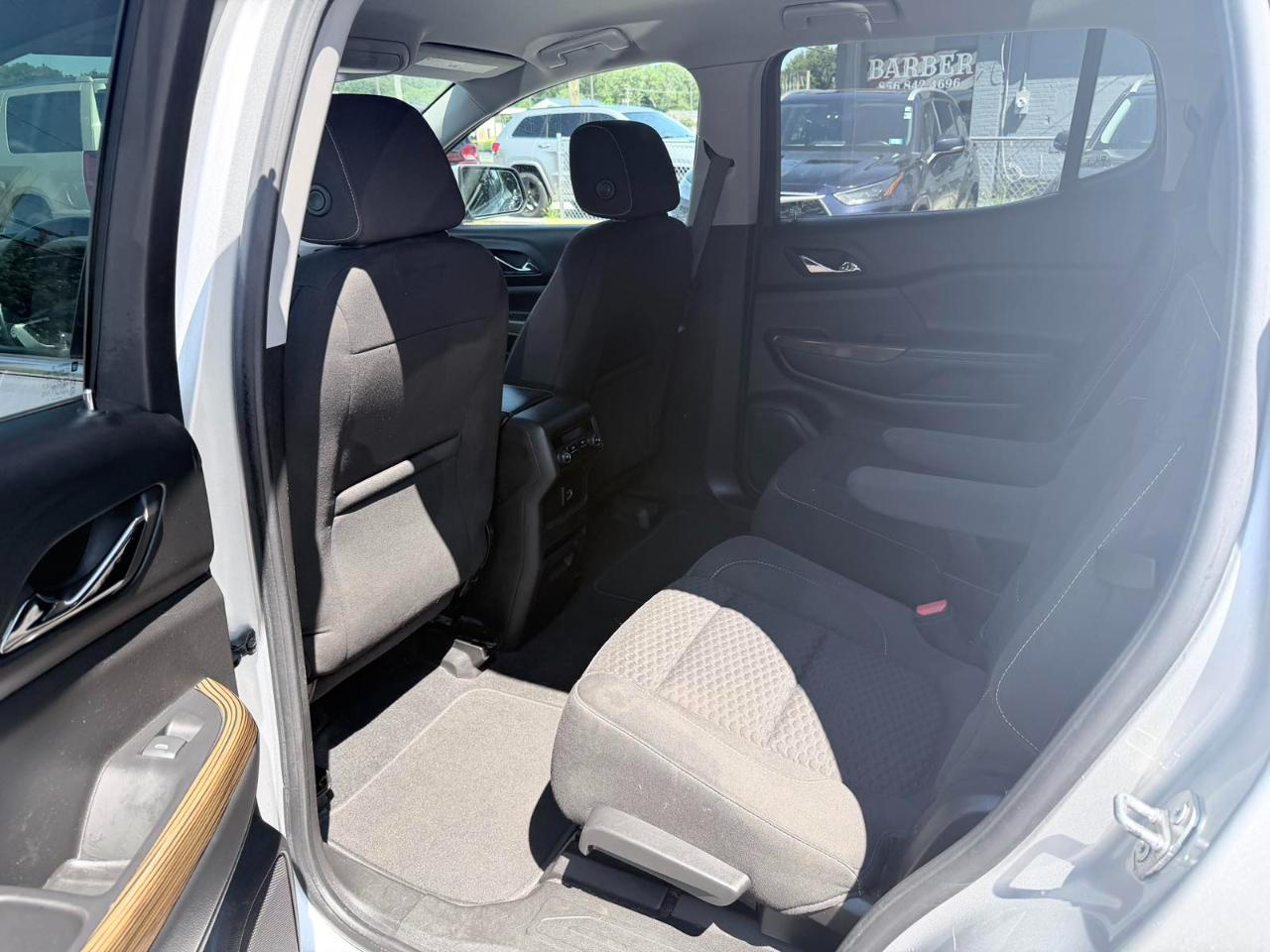 GMC Acadia AWD 4dr SLE w/SLE-2 2017
