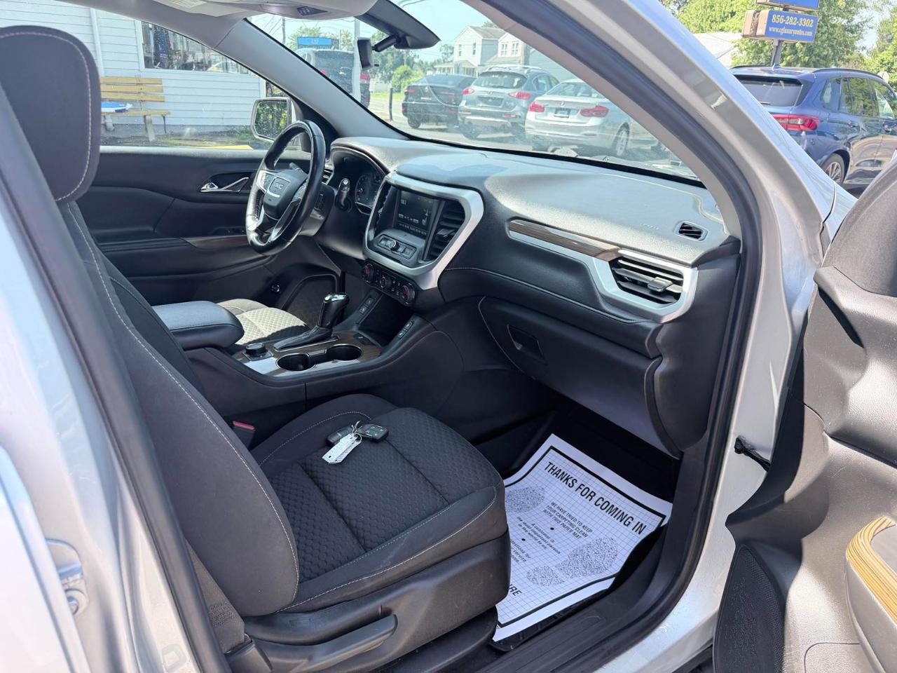 GMC Acadia AWD 4dr SLE w/SLE-2 2017