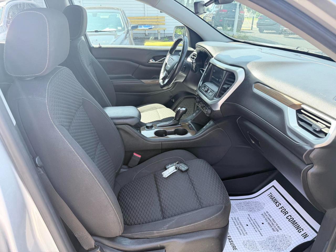 GMC Acadia AWD 4dr SLE w/SLE-2 2017