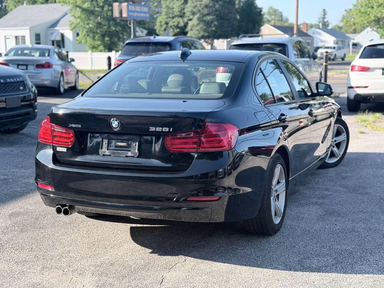 BMW 3 Series 4dr Sdn 328i xDrive AWD SULEV 2014