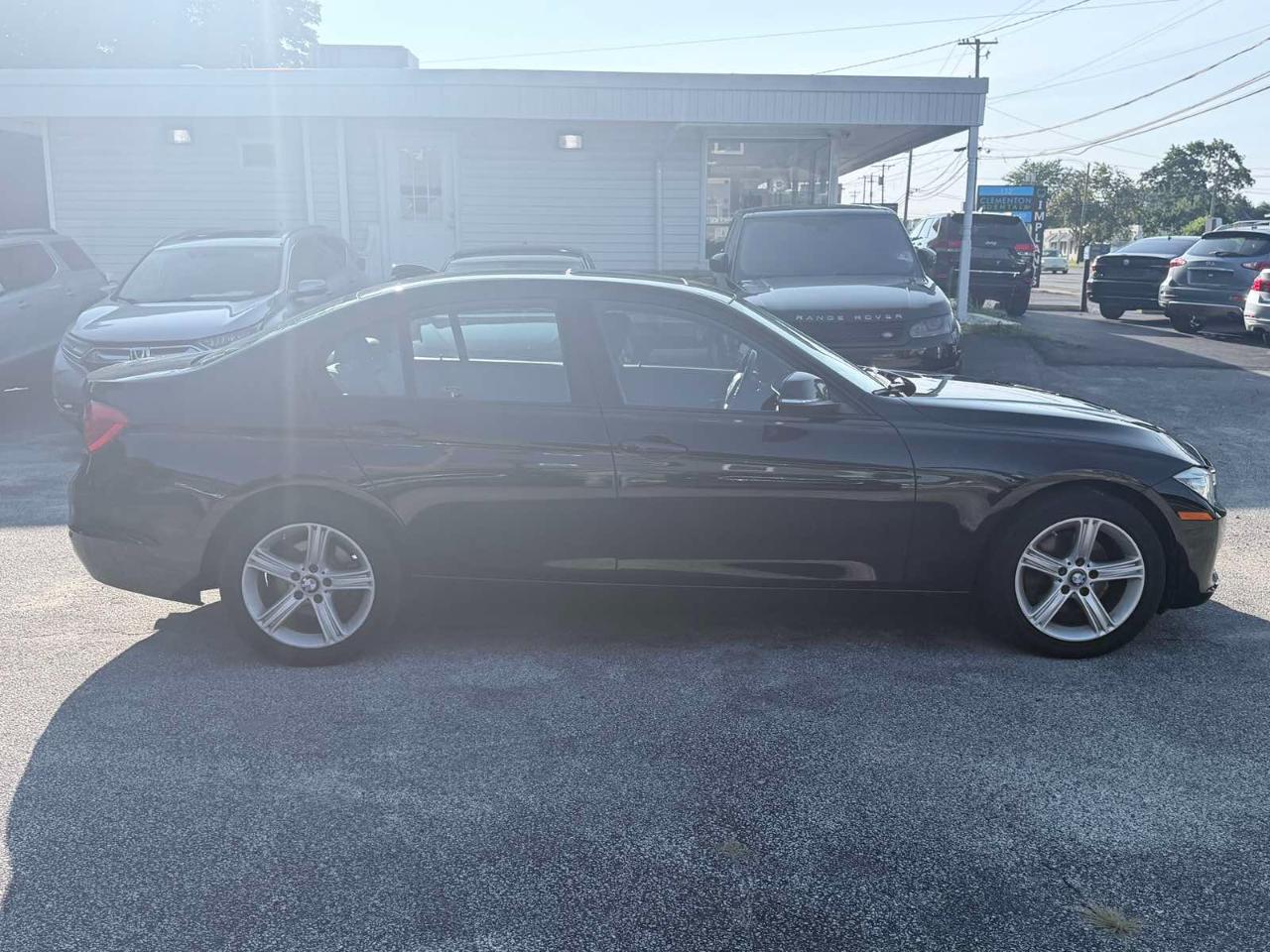 BMW 3 Series 4dr Sdn 328i xDrive AWD SULEV 2014