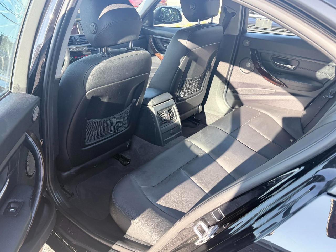 BMW 3 Series 4dr Sdn 328i xDrive AWD SULEV 2014