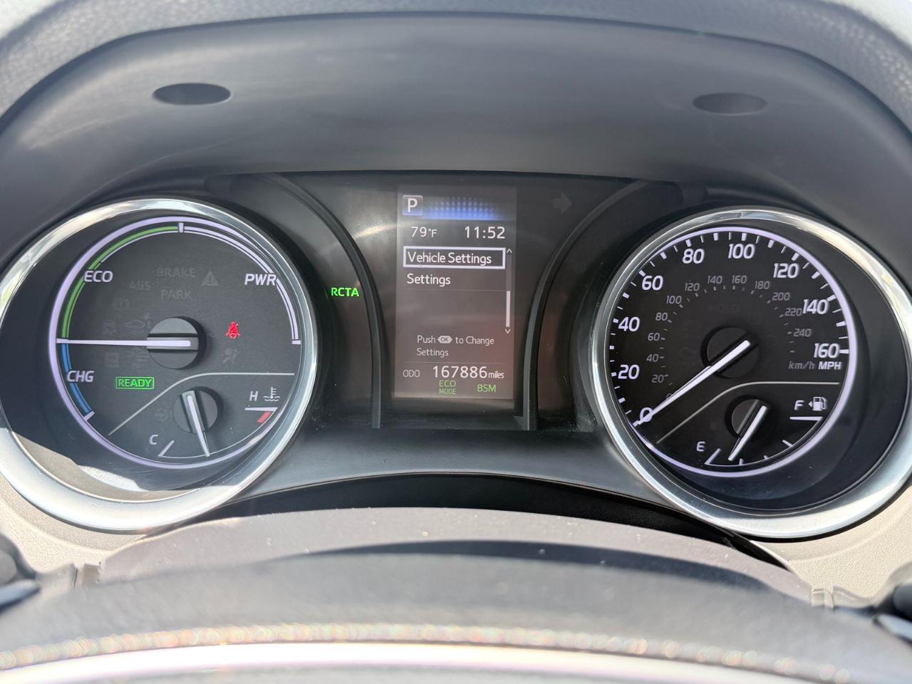 Toyota Camry Hybrid LE CVT (Natl) 2019