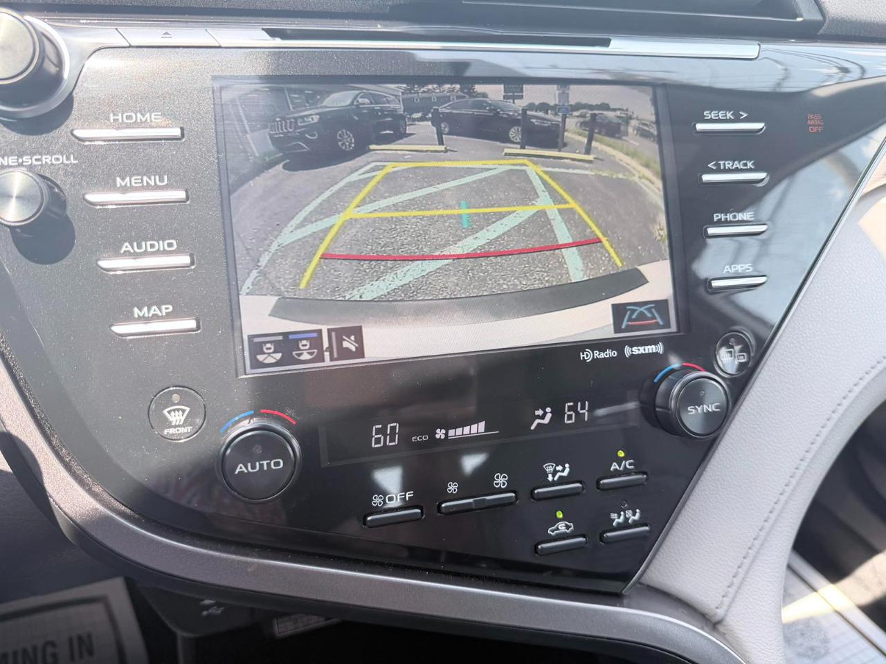 Toyota Camry Hybrid LE CVT (Natl) 2019