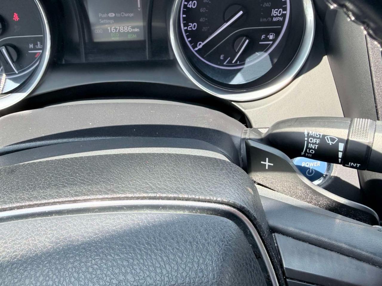 Toyota Camry Hybrid LE CVT (Natl) 2019