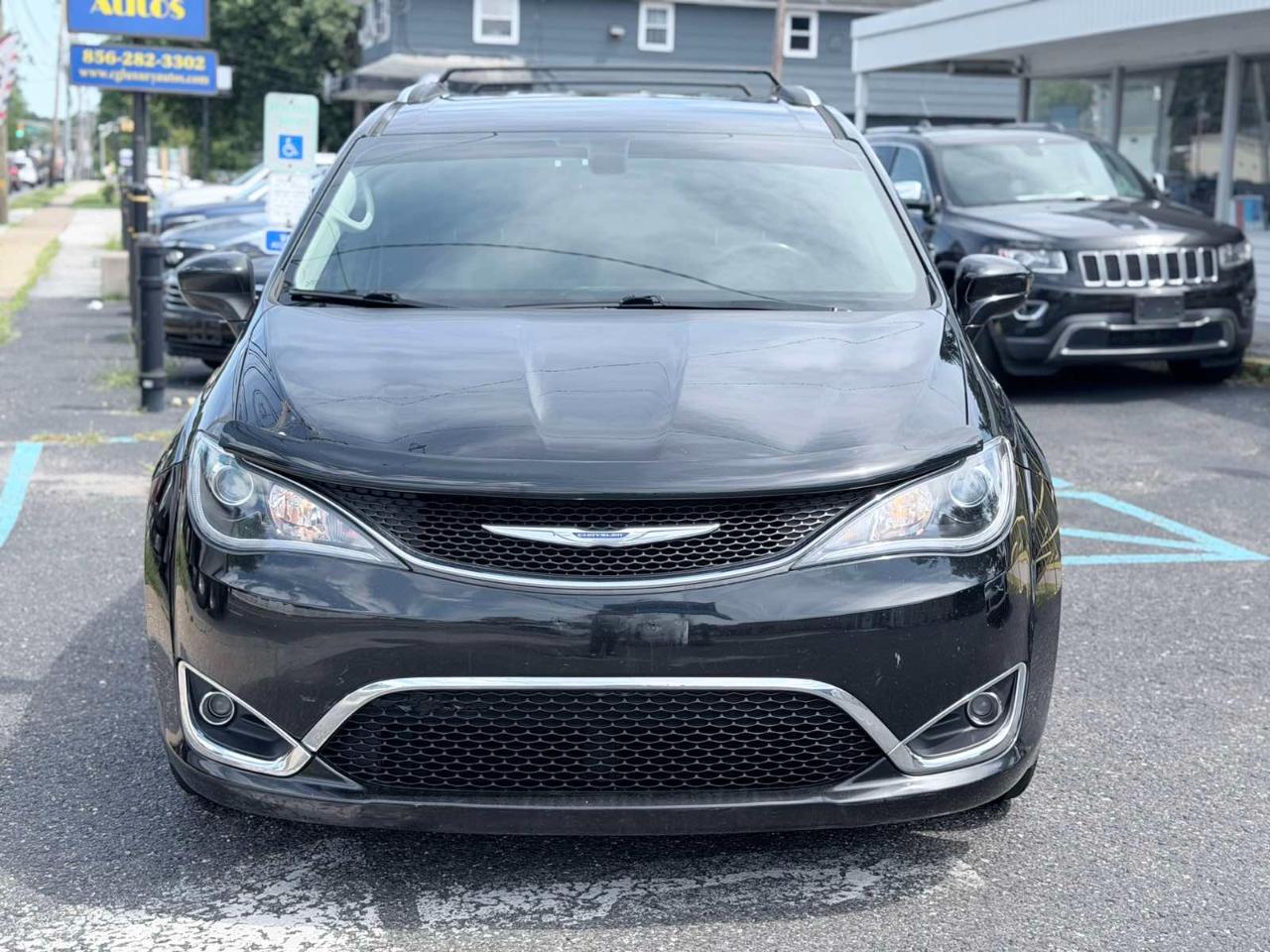 Chrysler Pacifica Touring L FWD 2019