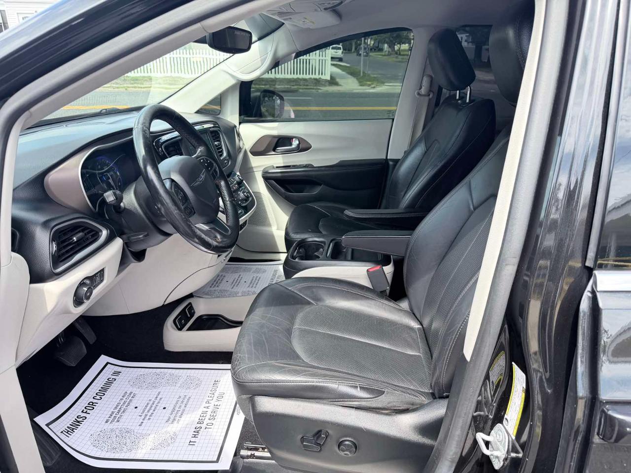Chrysler Pacifica Touring L FWD 2019