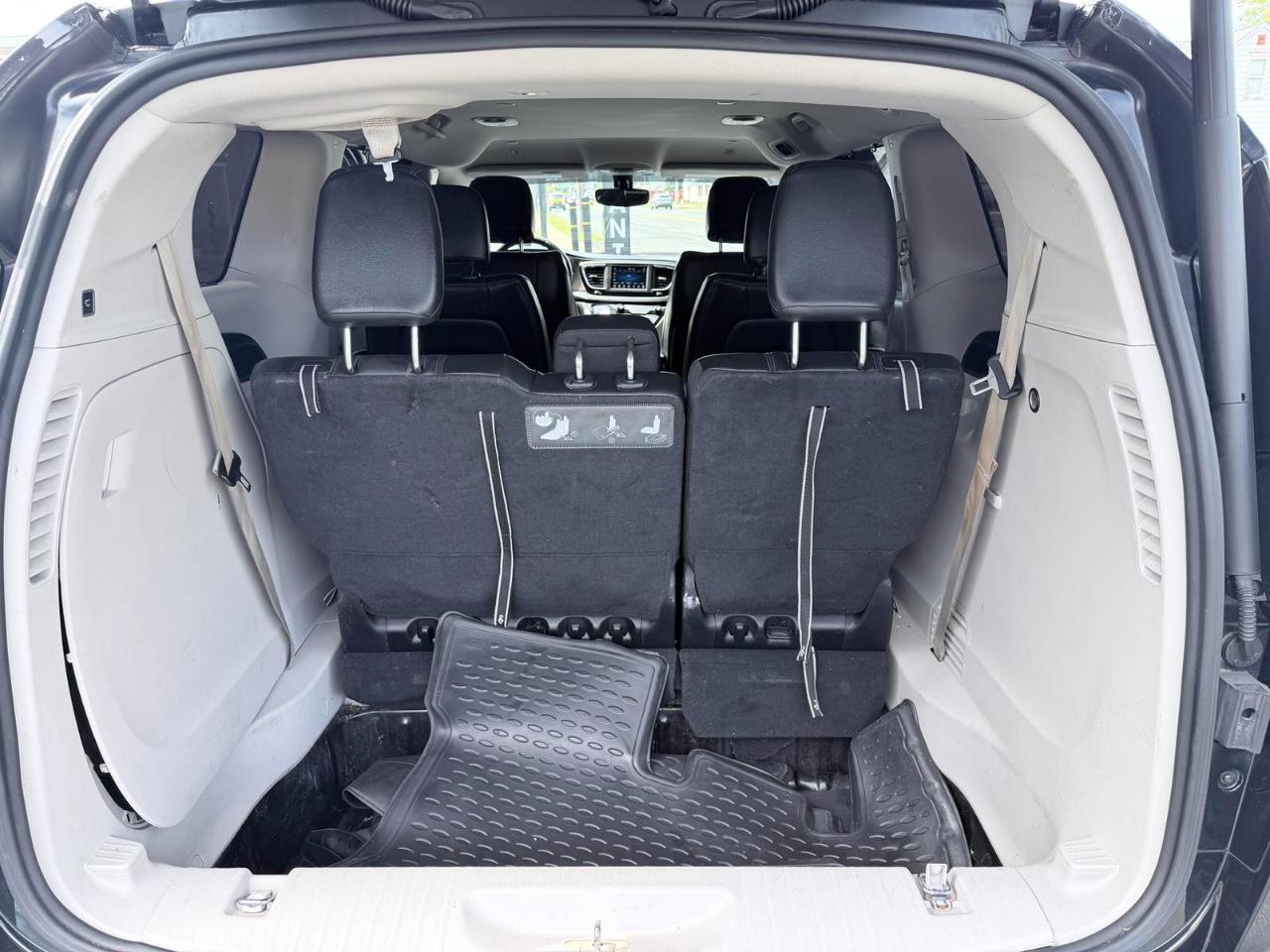 Chrysler Pacifica Touring L FWD 2019
