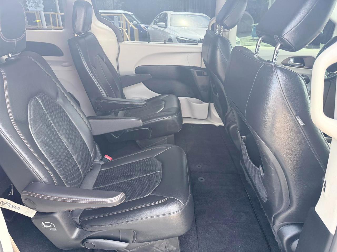 Chrysler Pacifica Touring L FWD 2019