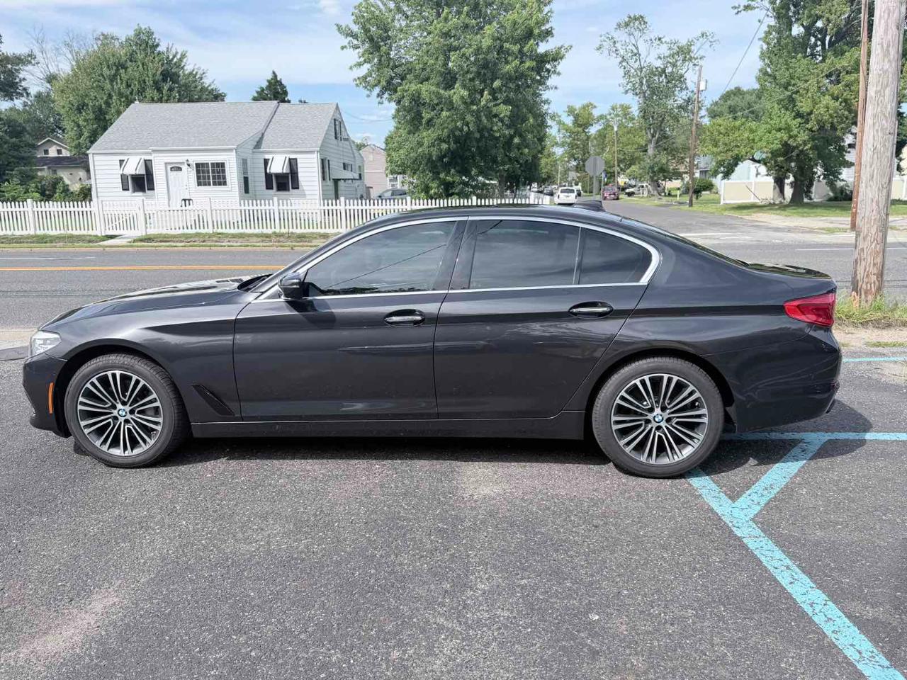 BMW 5 Series 540i Sedan 2017