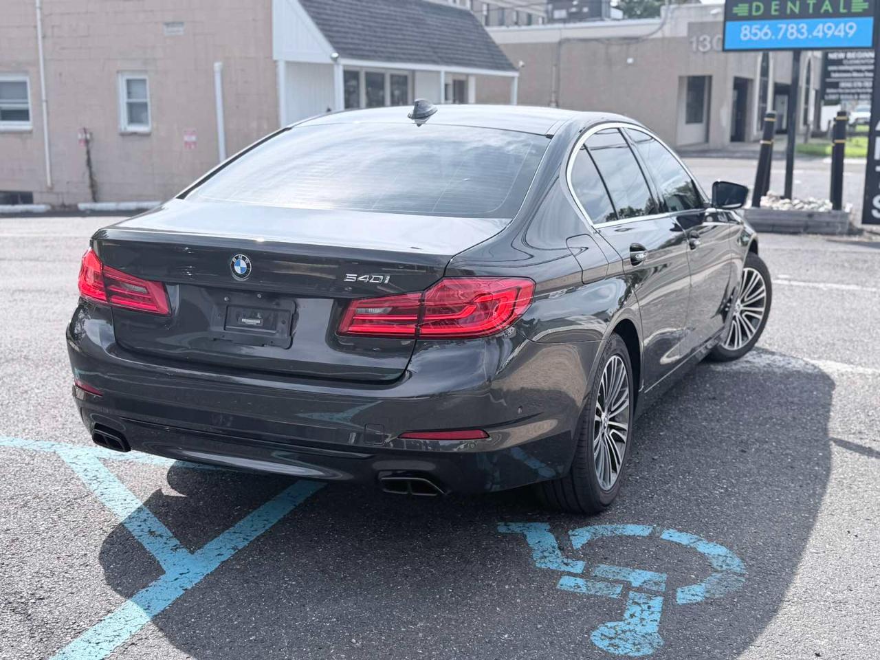 BMW 5 Series 540i Sedan 2017