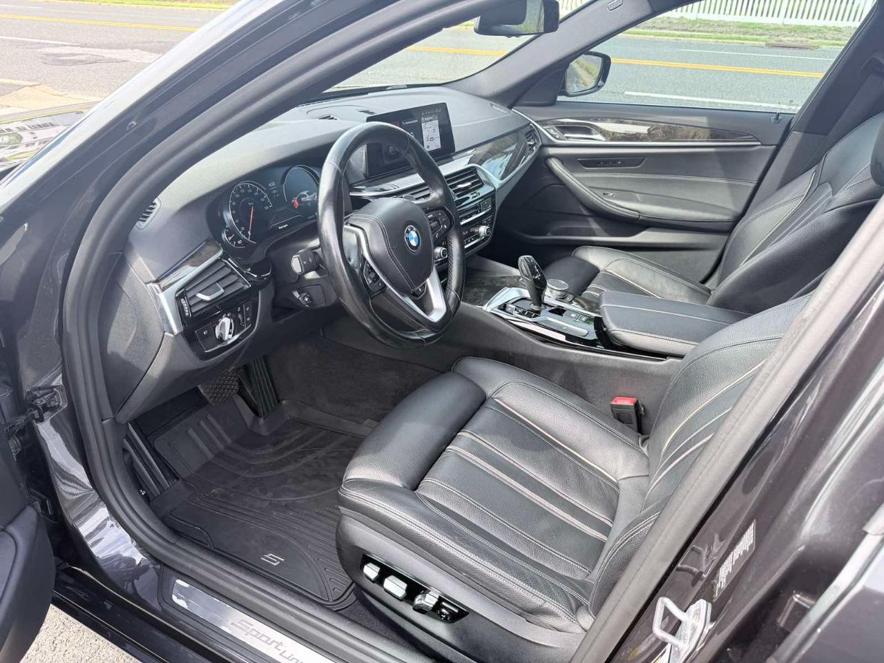 BMW 5 Series 540i Sedan 2017