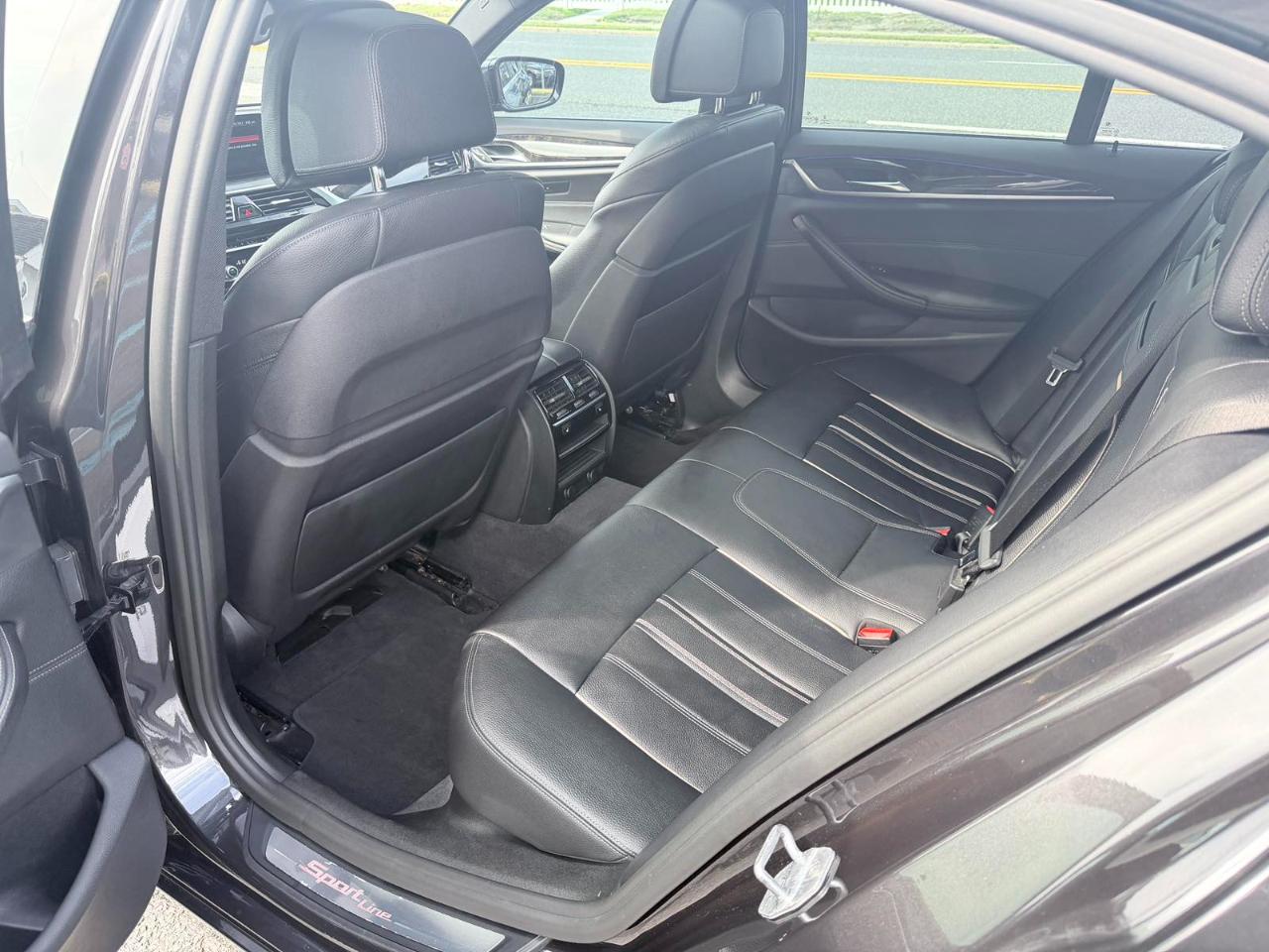 BMW 5 Series 540i Sedan 2017