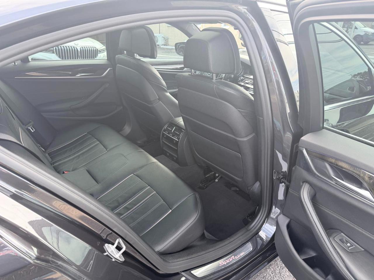BMW 5 Series 540i Sedan 2017