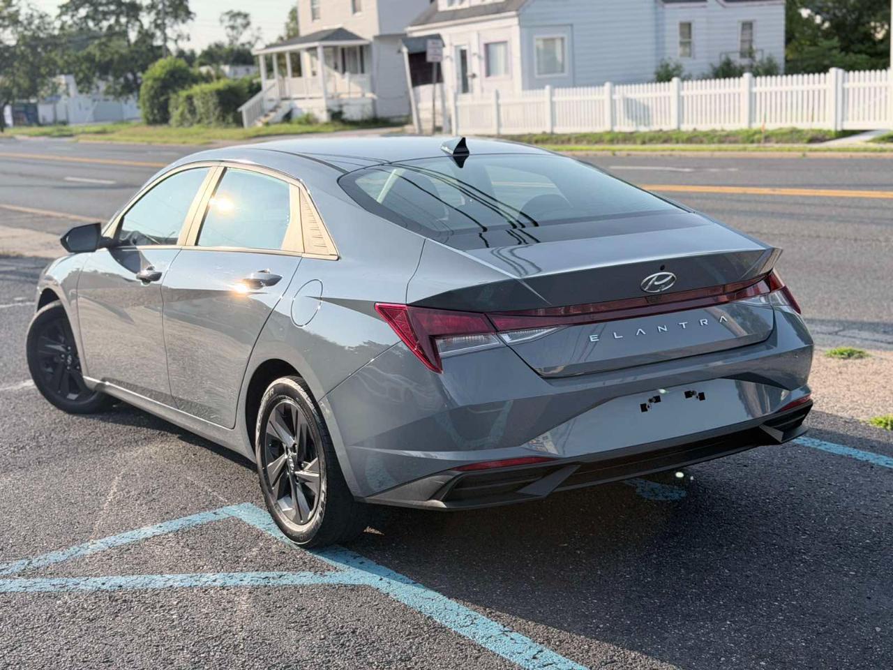 Hyundai Elantra SEL 2021