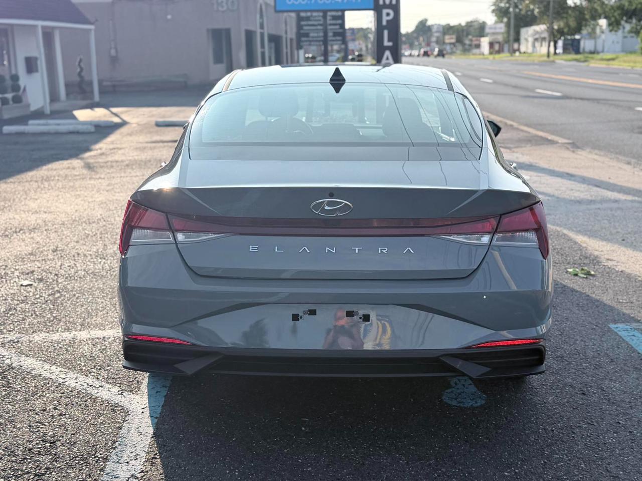 Hyundai Elantra SEL 2021