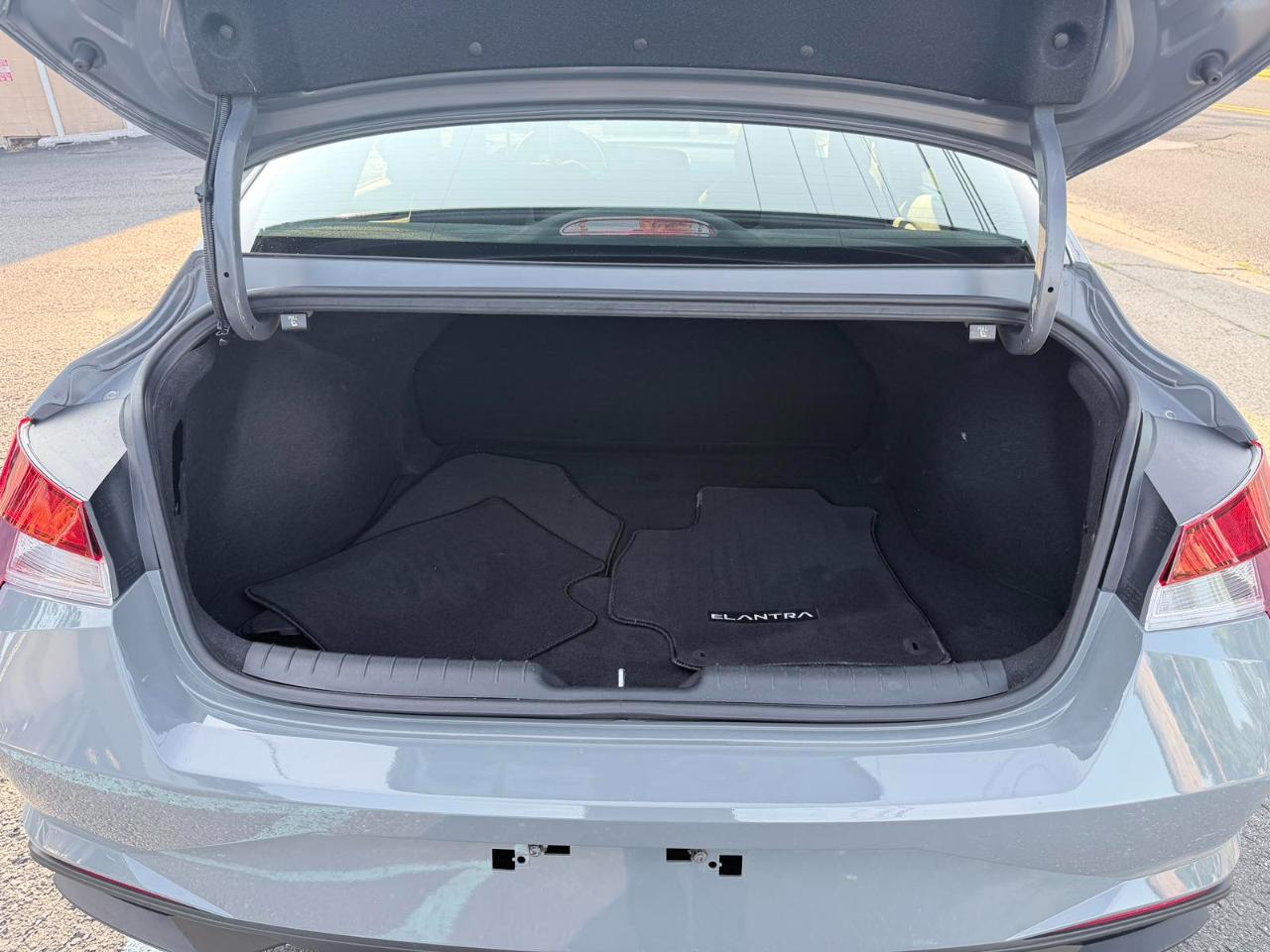 Hyundai Elantra SEL 2021