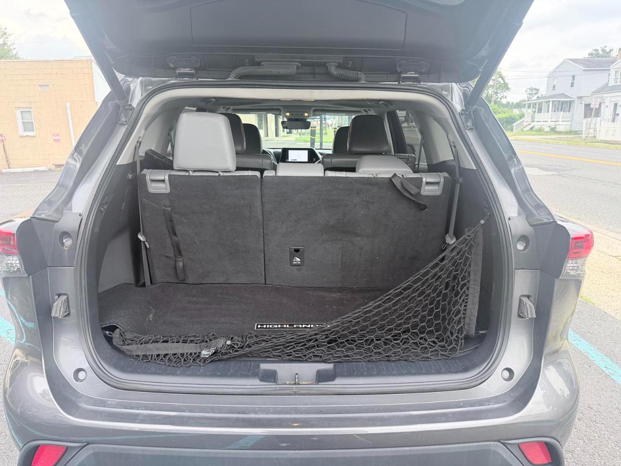 Toyota Highlander Hybrid XLE 2023