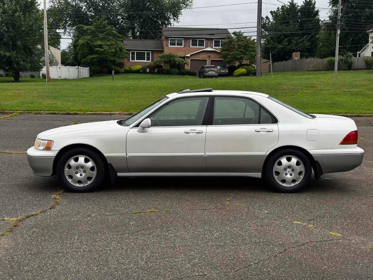 Acura RL 4dr Sdn Special Edition 1998