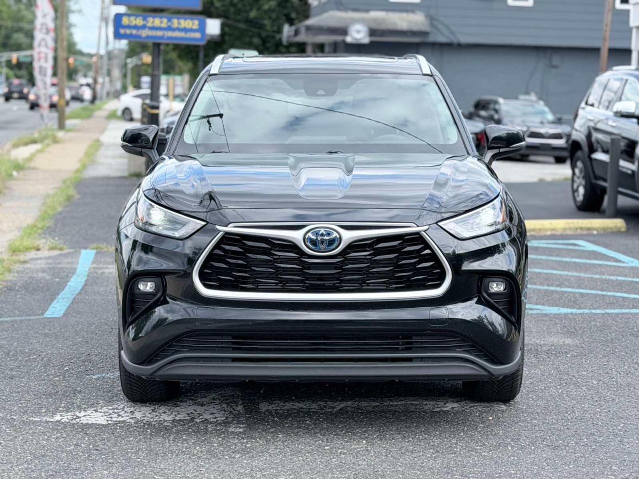 Toyota Highlander Hybrid XLE 2024