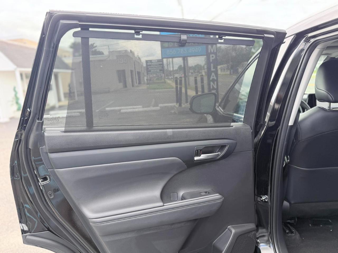 Toyota Highlander Hybrid XLE 2024