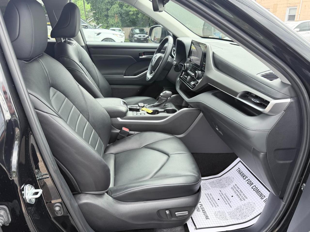 Toyota Highlander Hybrid XLE 2024