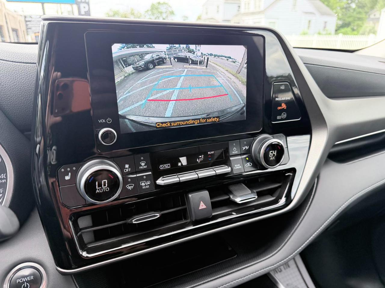 Toyota Highlander Hybrid XLE 2024