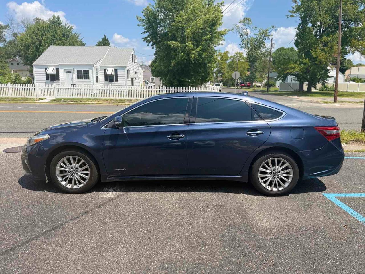 Toyota Avalon Hybrid Limited 2018