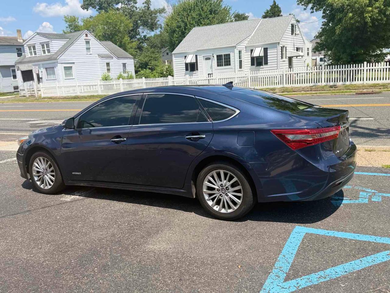 Toyota Avalon Hybrid Limited 2018