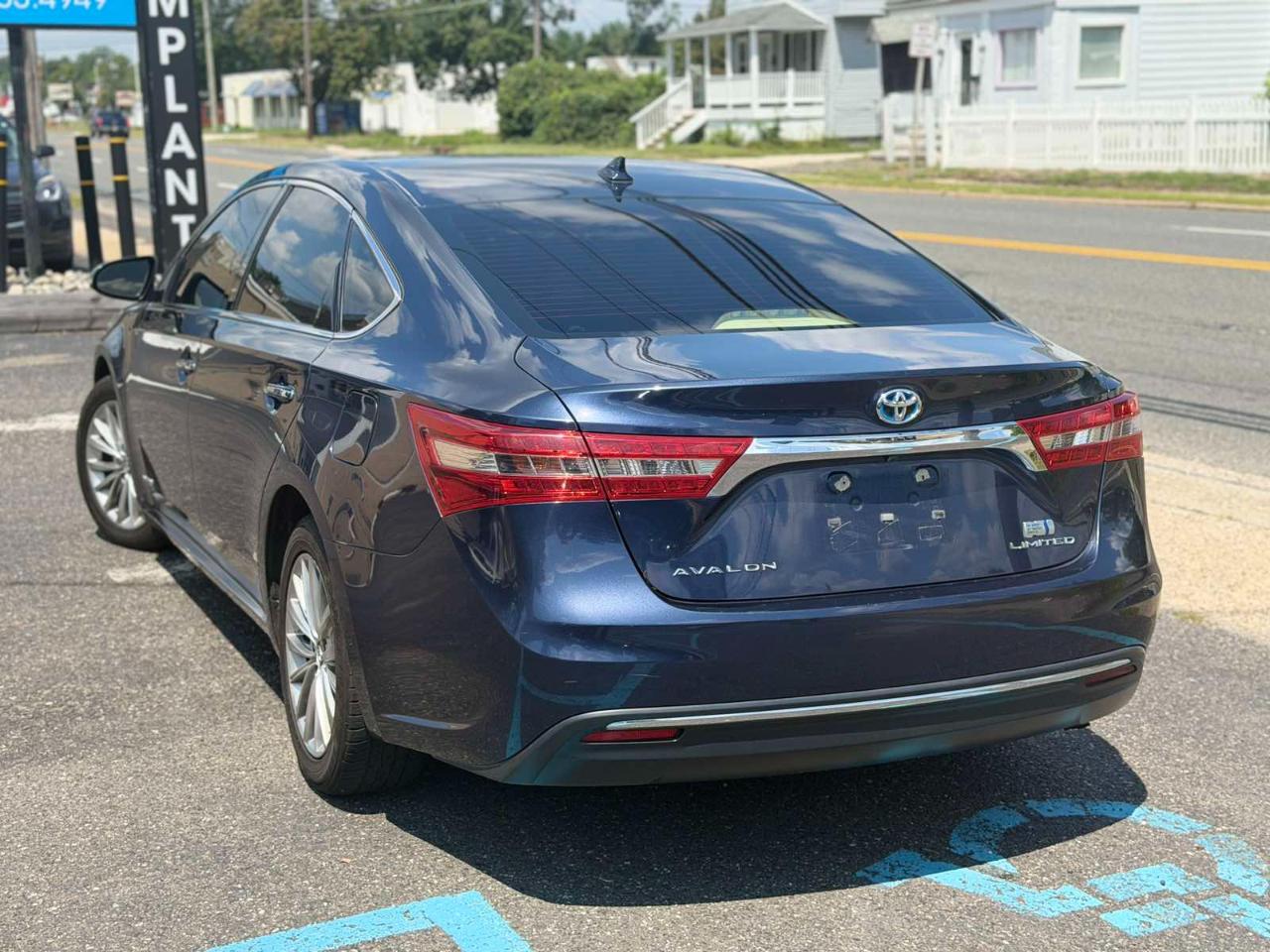 Toyota Avalon Hybrid Limited 2018