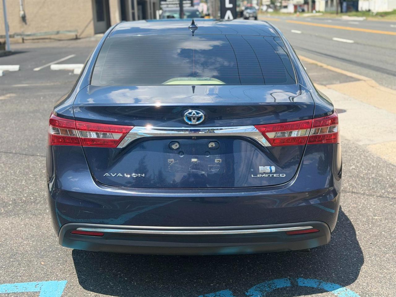 Toyota Avalon Hybrid Limited 2018