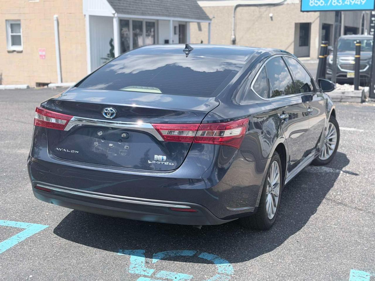 Toyota Avalon Hybrid Limited 2018