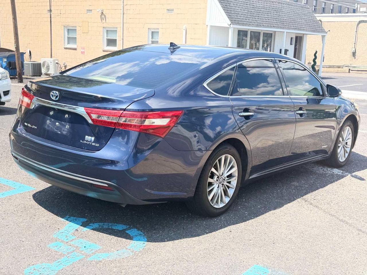Toyota Avalon Hybrid Limited 2018