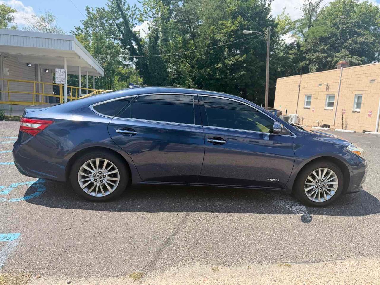 Toyota Avalon Hybrid Limited 2018