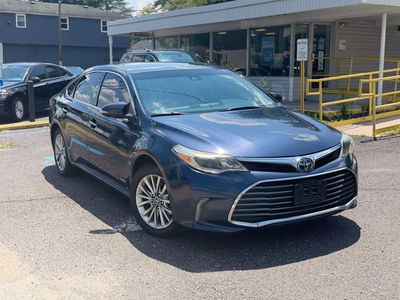 Toyota Avalon Hybrid Limited 2018