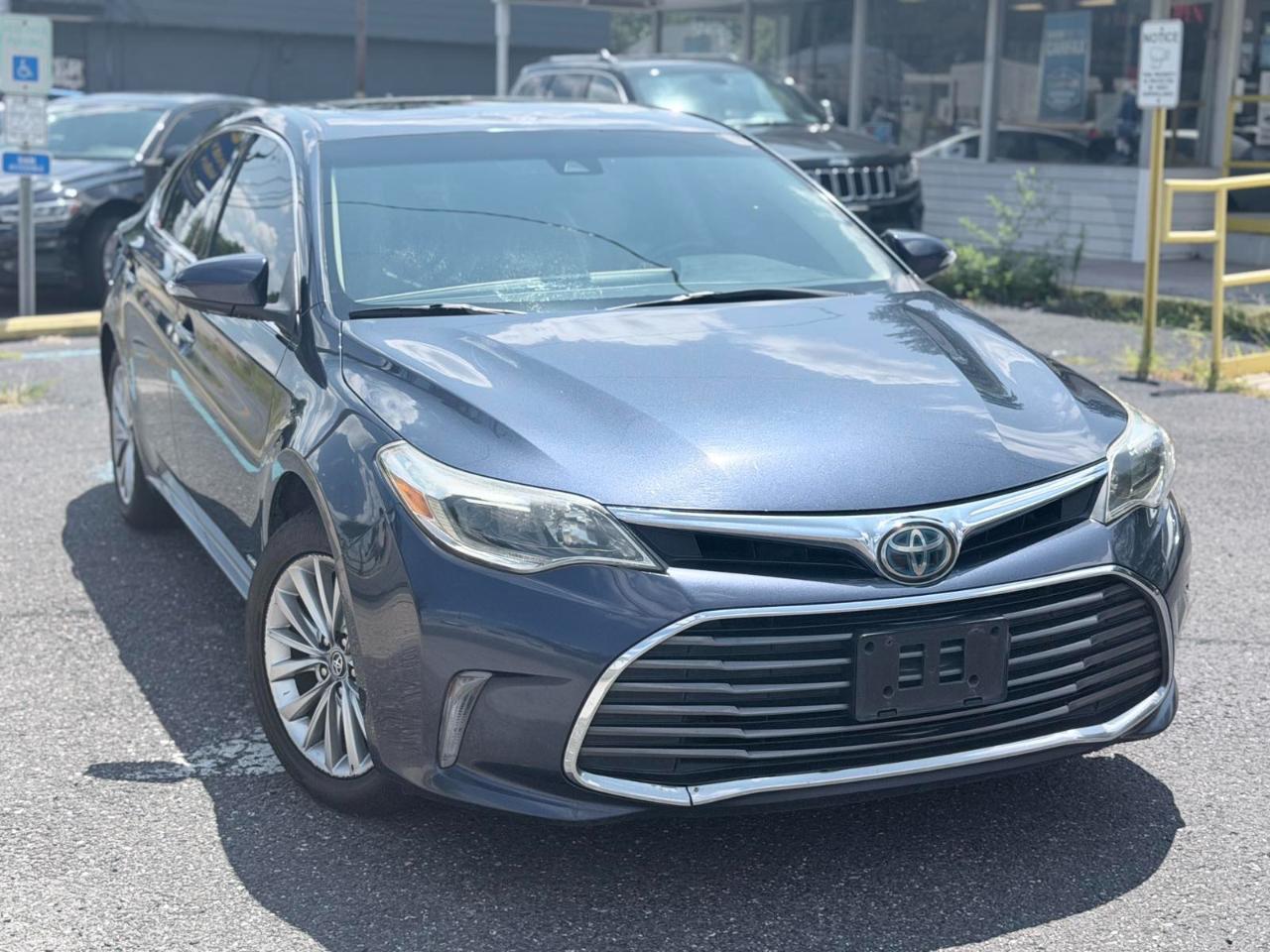 Toyota Avalon Hybrid Limited 2018